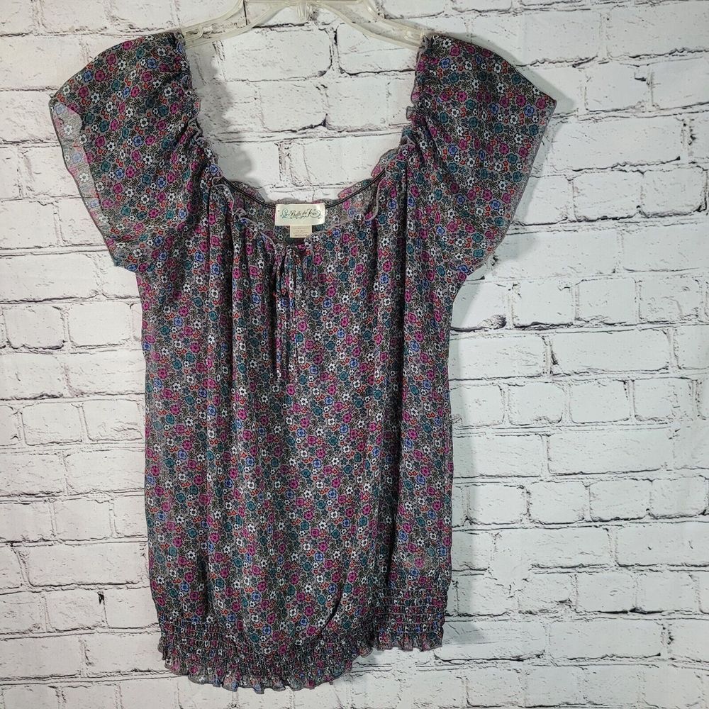 Belle du Jour Peasant Top Womens Medium Grey Floral Excellent Smocked Blouse